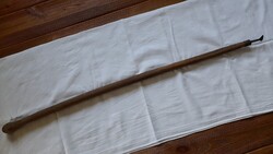 Régi népi eszköz, ösztöke, 106 cm, fém rész hossza: 8 cm