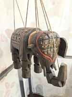 Vintage fa elefánt figura, lábai, feje, füle, ormánya mozgatható