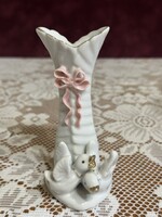 Régi porcelán díszváza két hattyúval – rózsaszín masnival, aranyozással