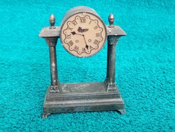 Miniatűr 06 - fém ceruzahegyező kandalló óra ceruza hegyező 6x2,5x7cm