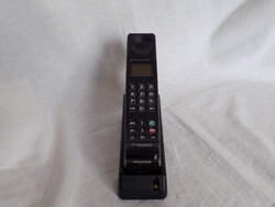 Rare Vintage Motorola International 3200 'brick' with desktop charger – Collector's item!