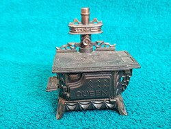 Miniatűr 05 - fém ceruzahegyező Queen tűzhely ceruza hegyező 7x4x7cm