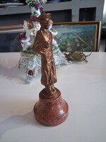 Józsa Lajos – Csikós / Betyár bronz szobor mészmárvány / süttői márvány talpazaton (20 cm)