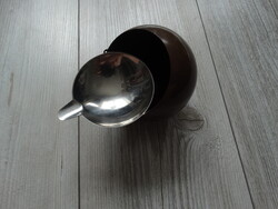 RETRO - VINTAGE SPACE AGE - CONSUL - MÁRKÁJÚ FÉM CSUKHATÓ HAMUS-HAMUZÓ - KB 12 CM -DOHÁNYIPARI EMLÉK