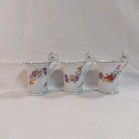 Antik porcelán csészék/bögretrió, kézzel festett virágos, jelzett (3 db 9,7cm)