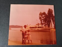 Régi fotó Balatoni kikötő, Lelle hajóvl, kb. 1960–70-es évek