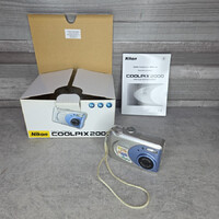 Nikon Coolpix 2000 fényképezőgép