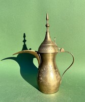 Hagyományos közel-keleti dallah sárgaréz kanna kávéskanna kiöntő