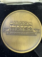 Ritka Bristol Water 150 éves jubileumi bronz emlékérem (1846-1996) gyári díszdobozban