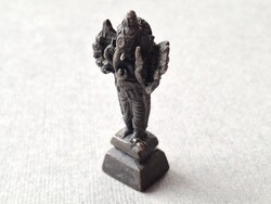 Régi mini Ganesa, Ganesha bronz vagy réz szobor, figura 4,1 cm