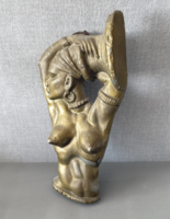 Vintage nehéz ón fali relief – Afrikai nő vizeskorsóval (30x15 cm)