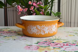 Retro narancssárga zománcozott lábas fehér virágmintával, 23 cm