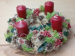 Adventi koszorú természetes anyagokból 23 cm