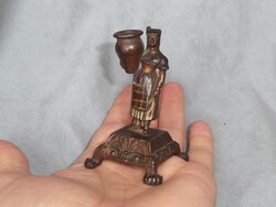 Antik öntöttvas gyertyatartó miniatűr figura vízhordó lány mini szobor 1850 körül Joseph Glanz Wien