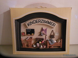 AJTÓDÍSZ - ÚJ  - M. SEBASTIAN DESIGN - 3 D - KERÁMIA -14 x 12 x 1,5 cm  - HIBÁTLAN