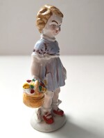 Lippelsdorf Wagner & Apel porcelain girl with flower basket – 13 cm