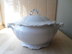 Zsolnay fehér porcelán leveses tál
