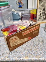 Eladó három darab régi kosárlabda játék