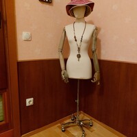 ROLLING DRESS FORM