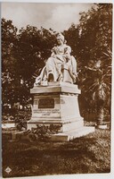 Postcard, Budapest, Statue of Veres Pálné (Hermin Beniczky) at Erzsébet Square, Rotophot (T2)(T2)