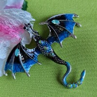 Kitűző, bross BRO269G - Tűzzománcos fekete - kék repülő sárkány kb. 75x65mm