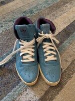 ADIDAS női 38-as magasszárú sportos őszi cipő kék színben.