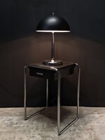 Eredeti bauhaus csővázas lerakóasztal, éjjeliszekrény Breuer Marcell stílusában