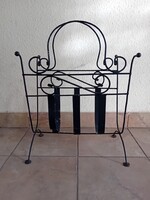 STYLISH BLACK WROUGHT IRON-STYLE NEWSPAPER RACK