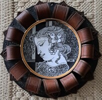 Szász Endre "pillangó" mintás porcelán falikèp bőr keretben