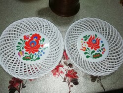 Ceramic plates 61. in the condition shown in the pictures. Auction, multiple items, take all