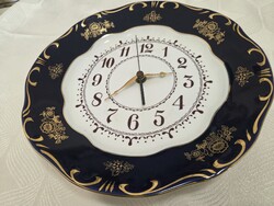 HIBÁTLAN. ZSOLNAY ÓRA     26 CM ÁTMÉRŐ