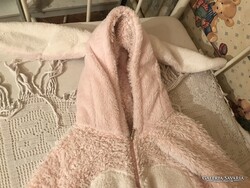 PIZSAMA - KEZESLÁBAS - NYUSZI - EXTRAPUHA - hossz - 138 cm - váll - 38 cm - ülep - 68 cm -HIBÁTLAN