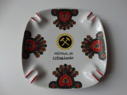 BÁNYÁSZ RELIKVIA - MÁRTRAALJAI SZÉNBÁNYÁK HOLLÓHÁZI PORCELÁN DÍSZ HAMUS - 16 CM