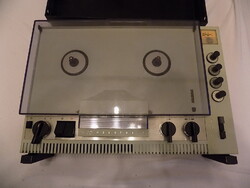 Tesla B70 Cassette Recorder. Working, good condition.