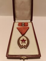 •  Munka Érdemrend bronz fokozat kitüntetés szalagsávval eredeti dobozában Kádár korszak MNK