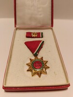 Felszabadulási Jubileumi Emlékérem szalagsávval dobozban 1970 MNK