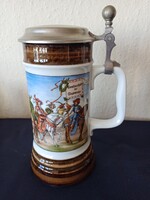 Porcelán söröskorsó ón tetővel