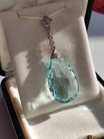 41 ct. akvamarin medál platina bújtatóval ,10 darab gyémánt berakással