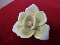 ENS német porcelán sárgarózsa, szélessége 5,5 cm. Jókai