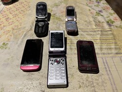 5 db régi női mobiltelefon eladó egyben
