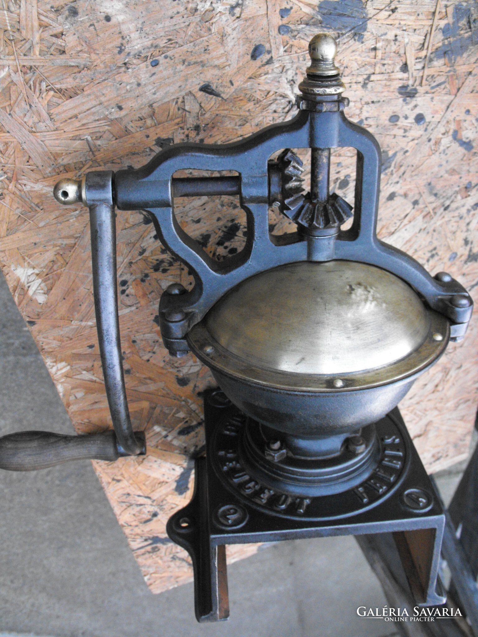 Original peugeot 1910 coffee pepper grinder loft cast iron grocery