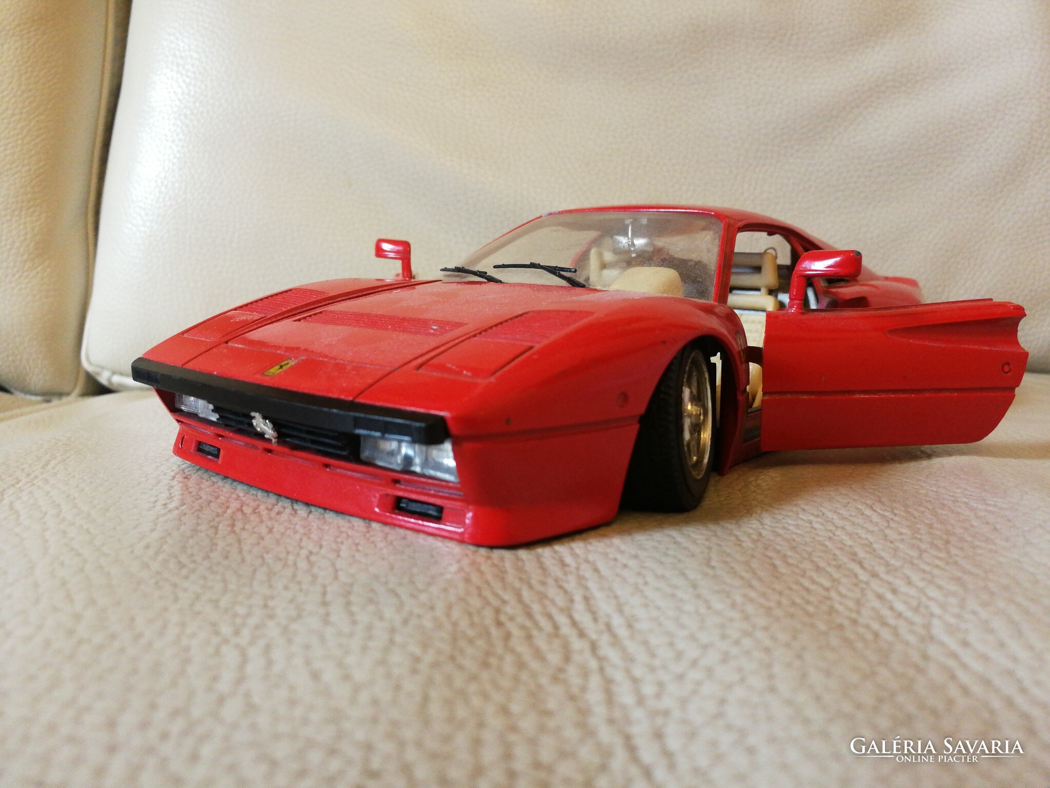 طيب الرائحة وسادة قبر  Ferrari Gto1984 es modell 1/18 modell, makett. Burago - Collectibles |  Galeria Savaria online marketplace - Antiques, artworks, home decor items  and collectibles