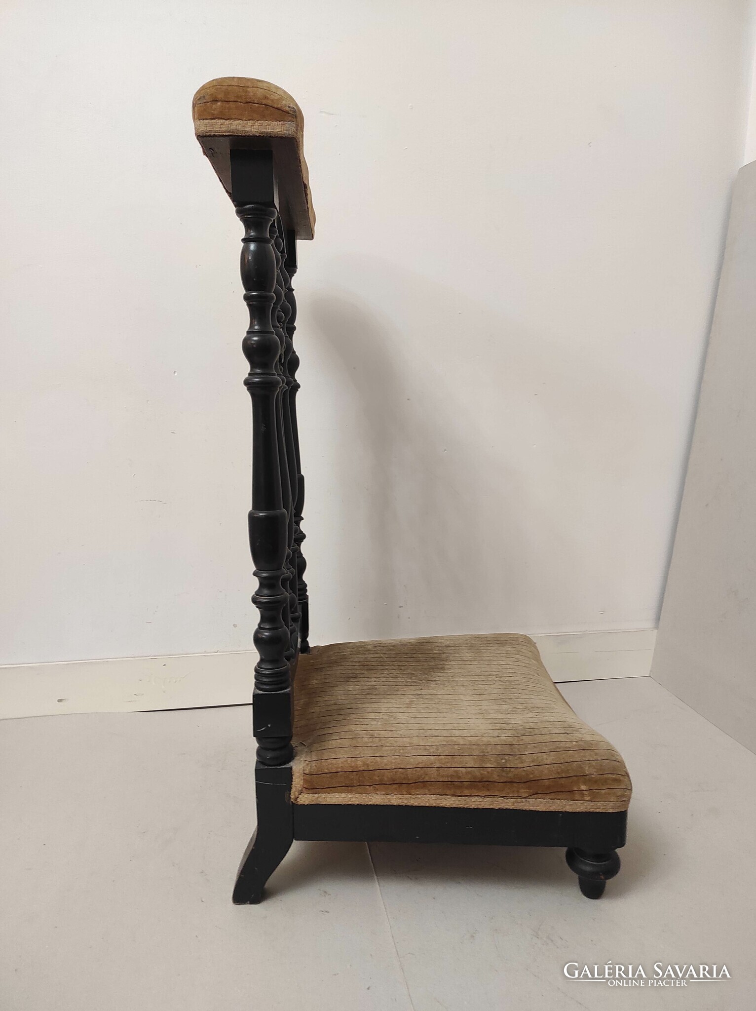 Antique kneeling best sale prayer chair