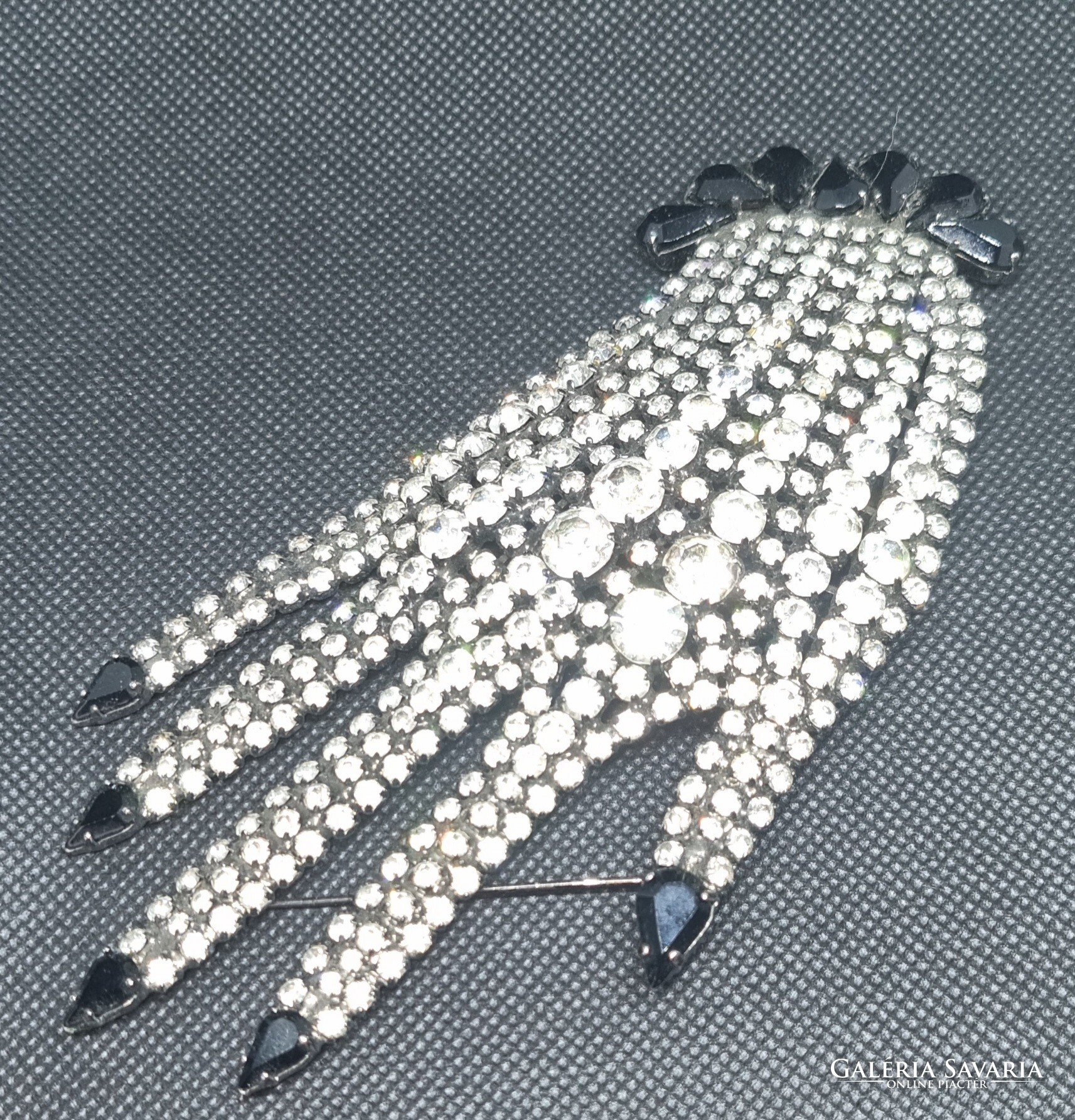 Collector's rarity! Butler Wilson vintage huge pin hand brooch