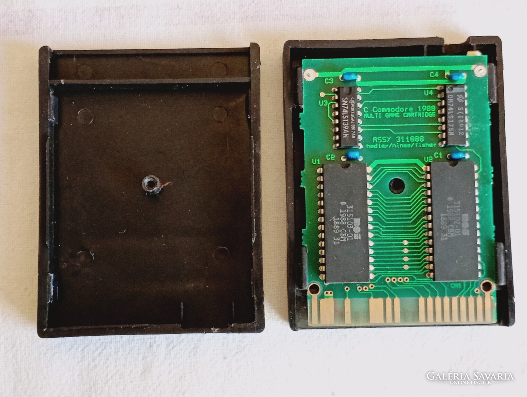 Commodore 1988 multi game cartridge M-2 alkatrésznek - Műszaki régiség ...