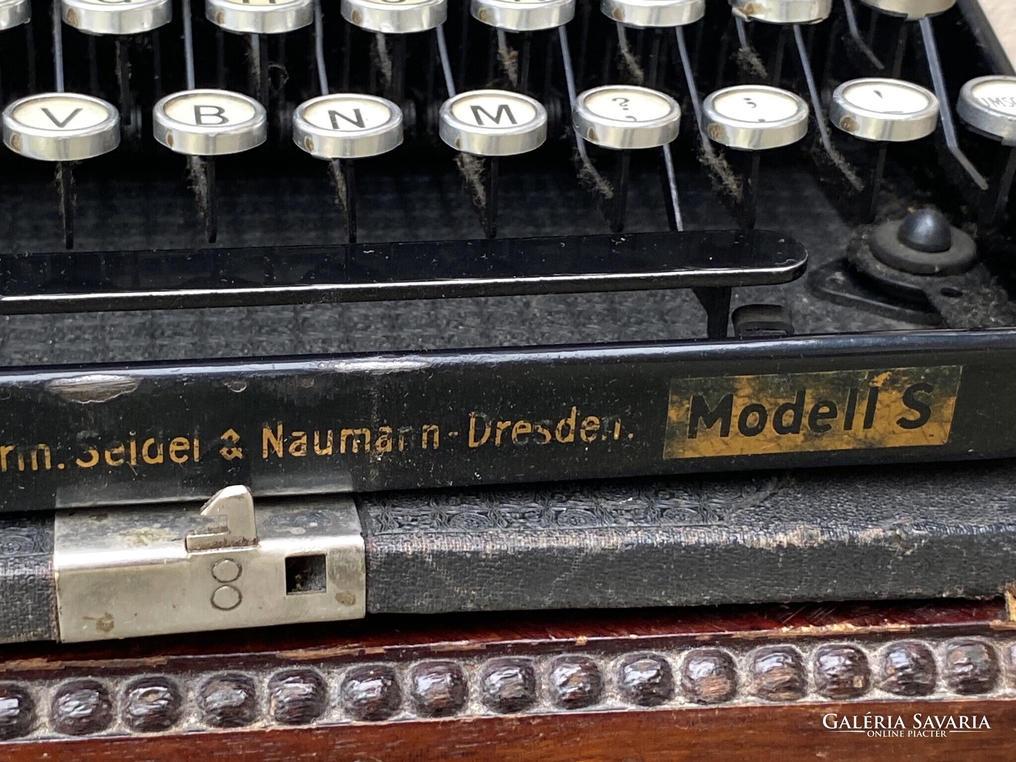 DRESDEN SEIDEL NAUMANN ANTIK N MET ERIKA IR G P EREDETI DOBOZ BAN dresden-seidel-naumann-antik-n-met-erika-ir-g-p-eredeti-doboz-ban