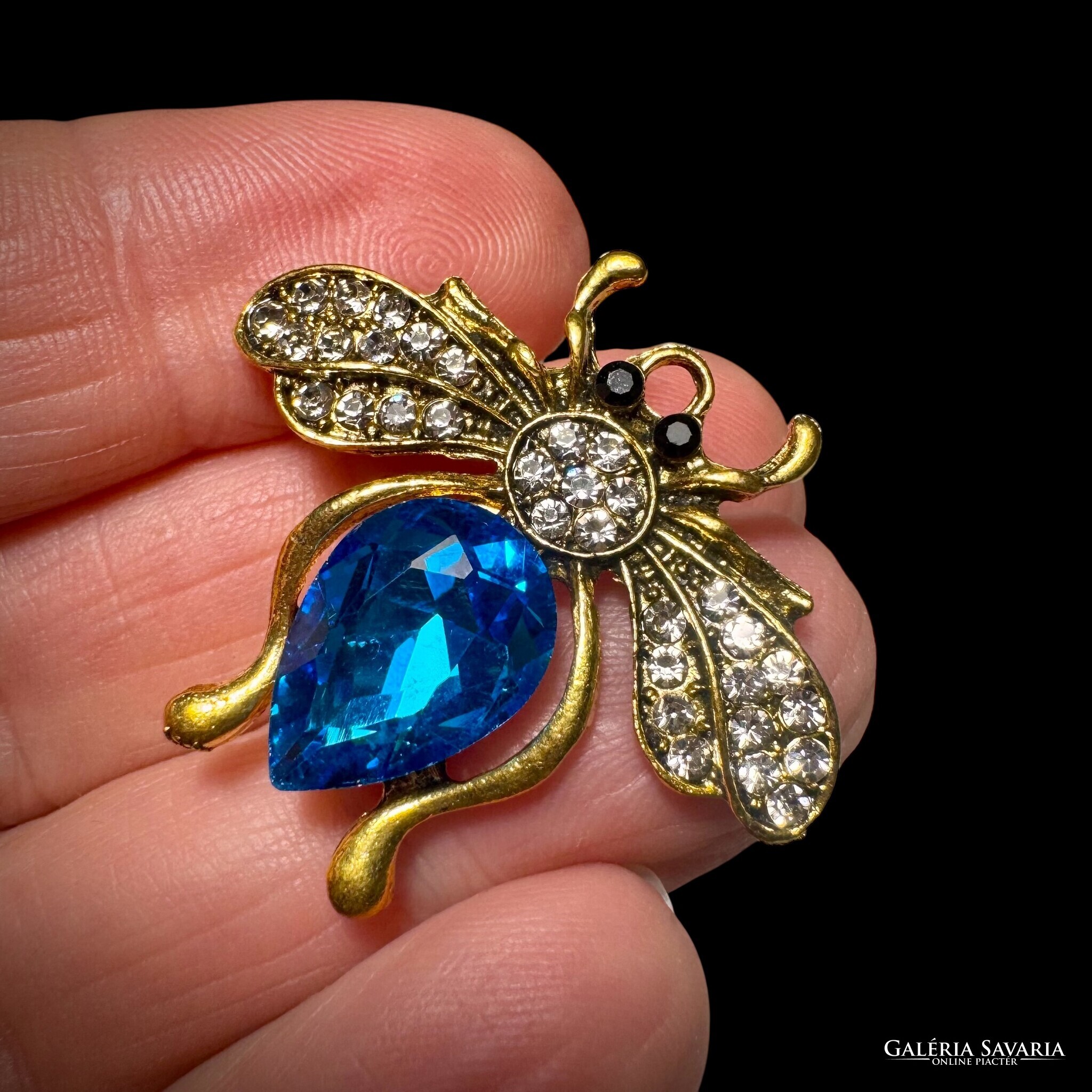 Vintage bross, elegáns kitűző és dekoratív ruhadísz az 1970–80-as ...