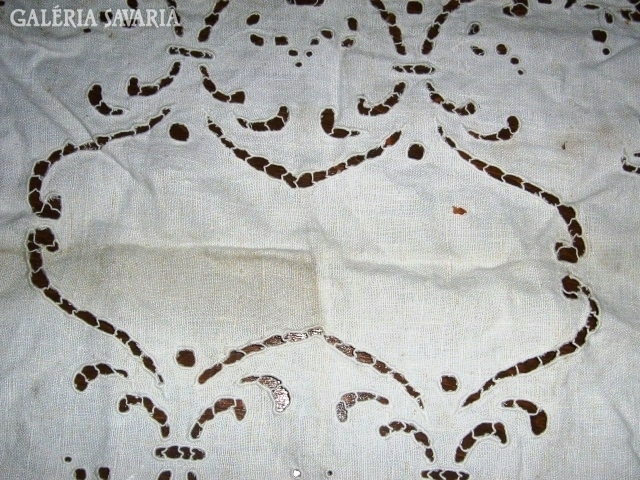Madera openwork embroidery tablecloth
