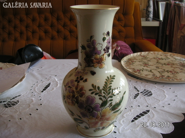Zsolnay vase, bulging hand painting, beautiful display piece. 26 Cm