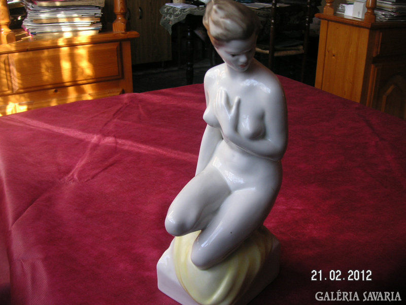 Raven House nude, 30 cm, good condition